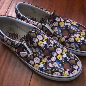 “Peanuts” themed Vans. Clean as shit.